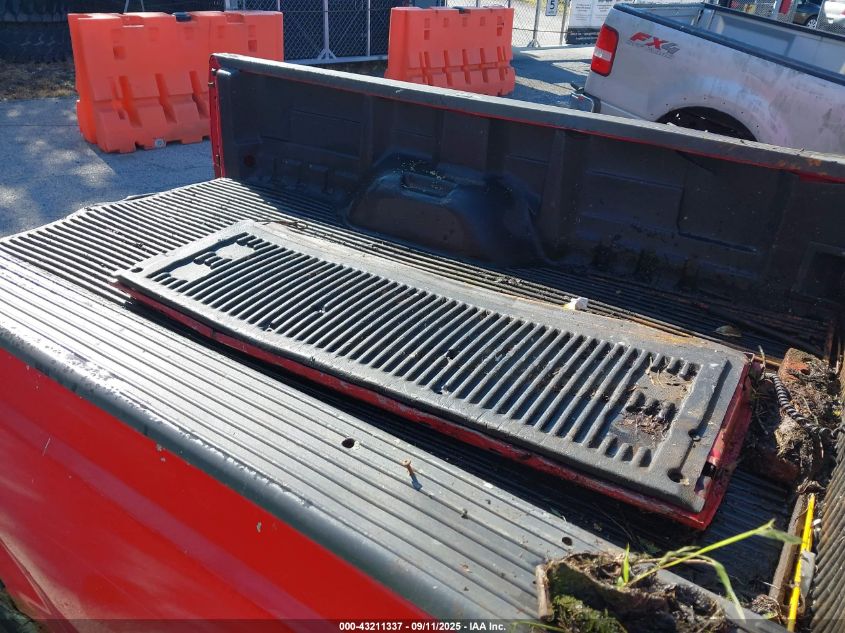 2000 Ford F-250 Lariat/Xl/Xlt VIN: 1FTNF21L6YED57982 Lot: 43211337