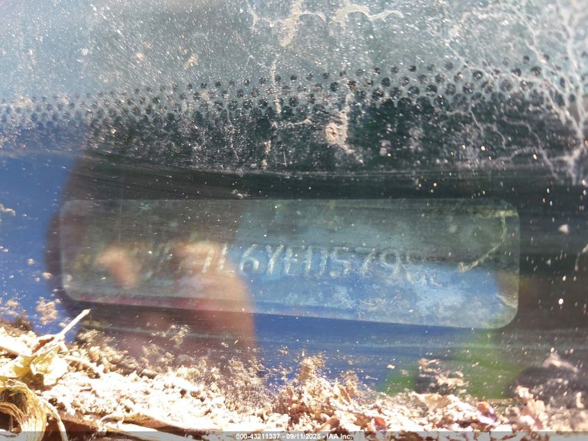 2000 Ford F-250 Lariat/Xl/Xlt VIN: 1FTNF21L6YED57982 Lot: 43211337