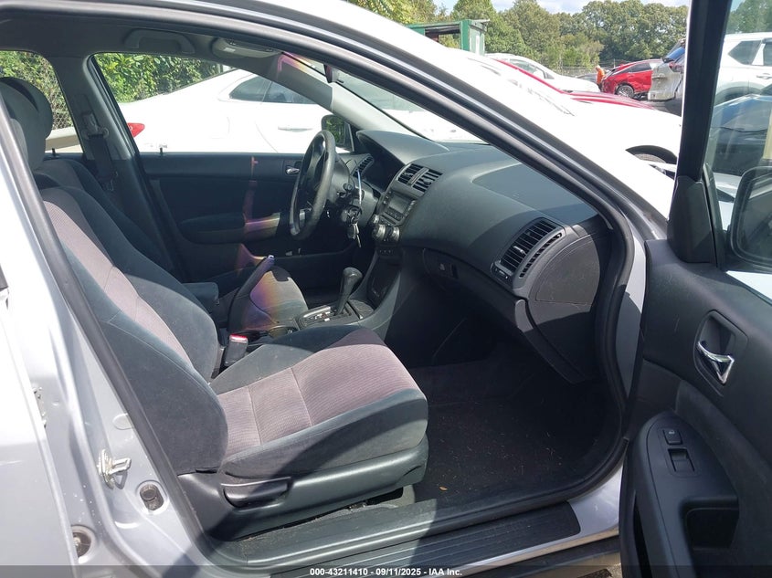 1HGCM563X3A109808 2003 HONDA ACCORD photo no. 5