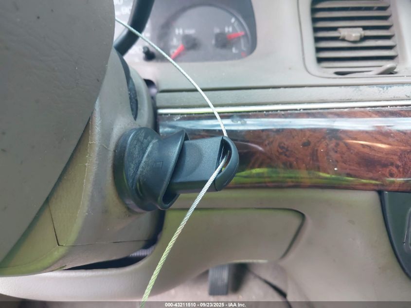 2004 Mercury Grand Marquis Ls VIN: 2MEFM75W54X639243 Lot: 43211510