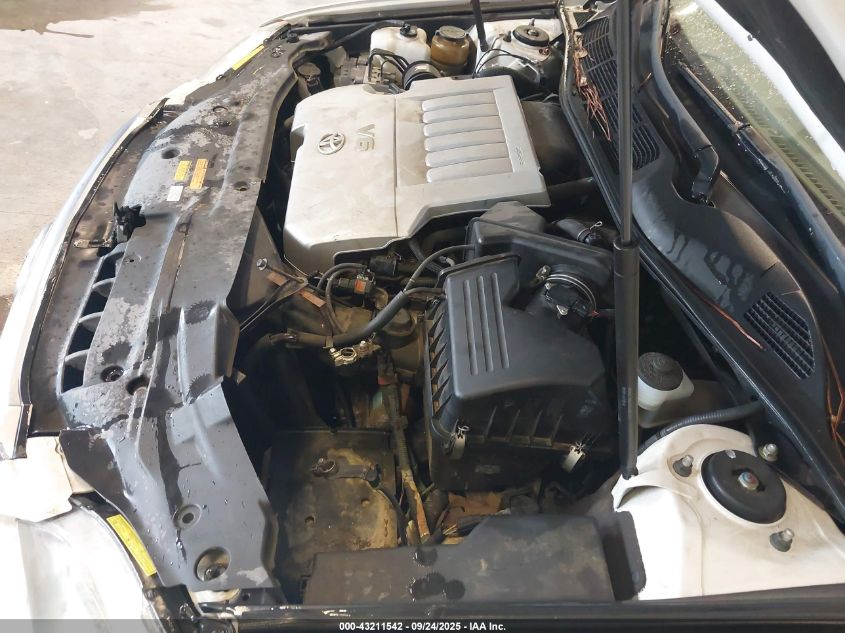 2010 Toyota Avalon Limited VIN: 4T1BK3DB1AU362330 Lot: 43211542