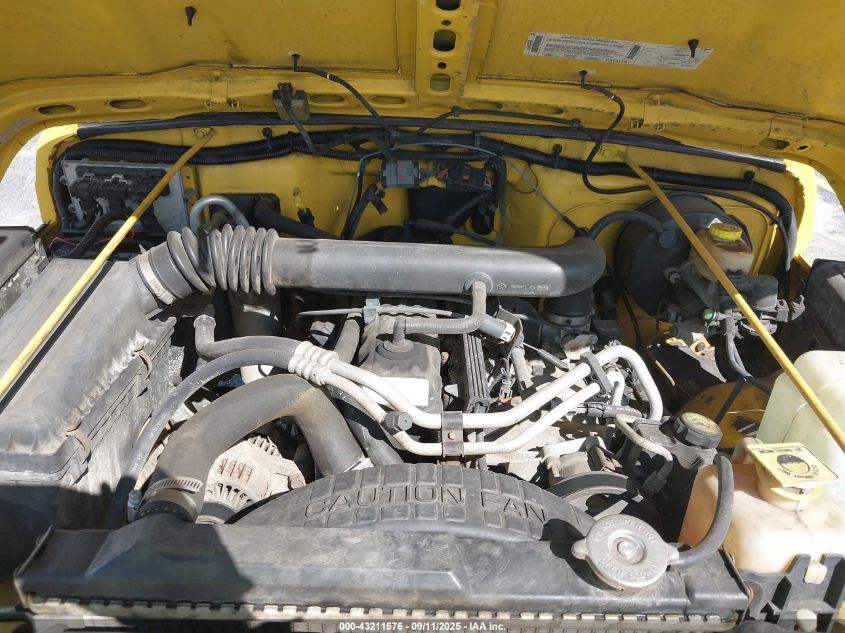 2000 Jeep Wrangler Sport VIN: 1J4FA49S8YP735602 Lot: 43211576