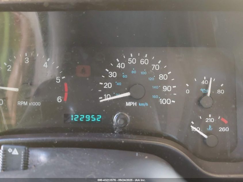 2000 Jeep Wrangler Sport VIN: 1J4FA49S8YP735602 Lot: 43211576