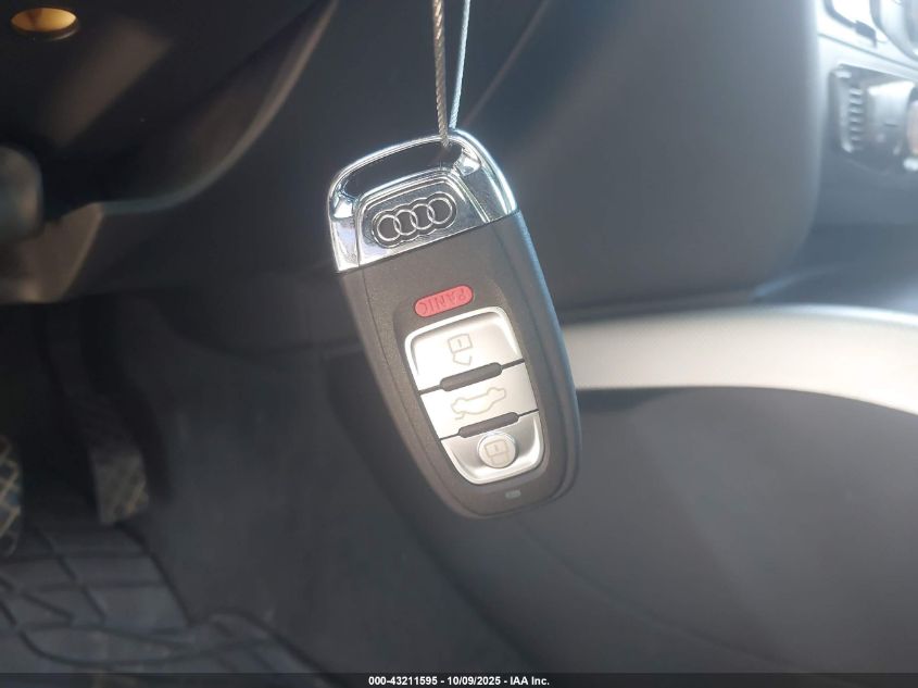 2013 Audi A4 2.0T Premium VIN: WAUBFAFL7DN037325 Lot: 43211595