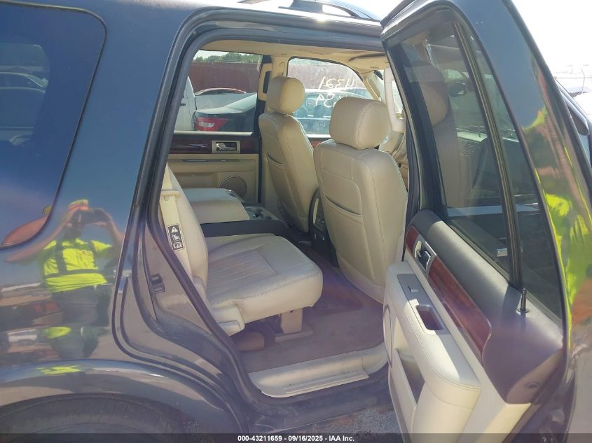 2003 Lincoln Navigator VIN: 5LMFU28RX3LJ30926 Lot: 43211659