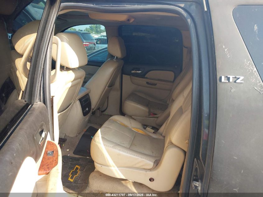 2007 Chevrolet Suburban 1500 Ltz VIN: 3GNFK16327G121833 Lot: 43211707