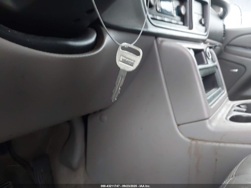 2005 Chevrolet Tahoe Lt VIN: 1GNEK13T05J243229 Lot: 43211747