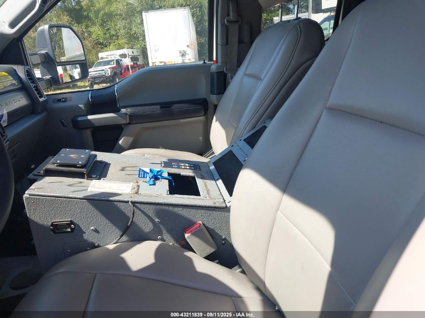 2017 Ford F-550 Chassis Xlt VIN: 1FD0X5HT4HEC91216 Lot: 43211839