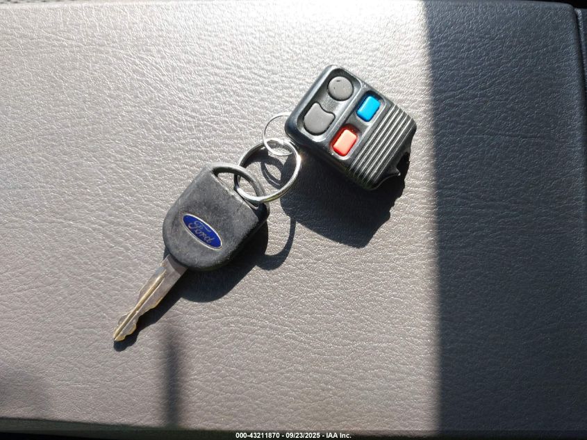 2002 Ford Explorer Xlt VIN: 1FMZU73E32UA08581 Lot: 43211870