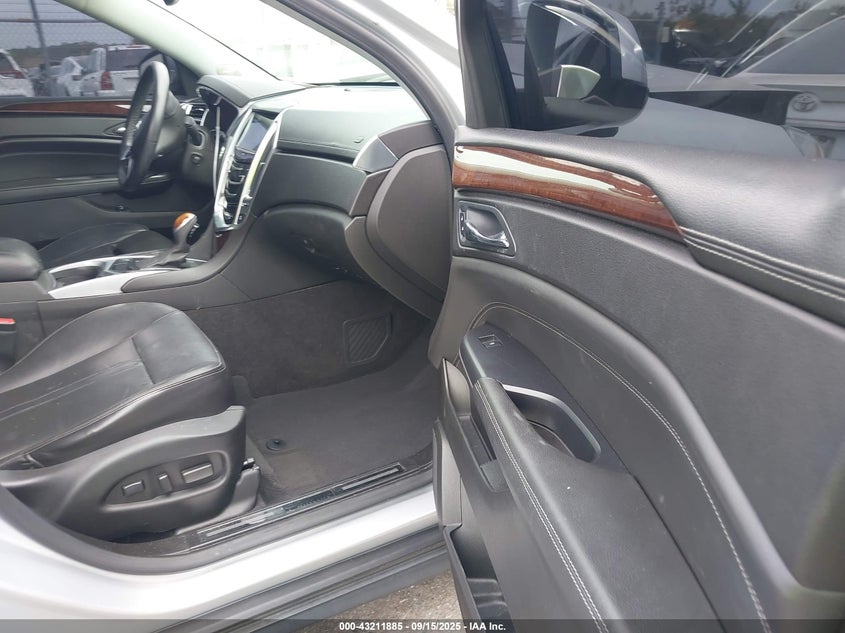 2013 CADILLAC SRX LUXURY COLLECTION - 3GYFNCE33DS546137