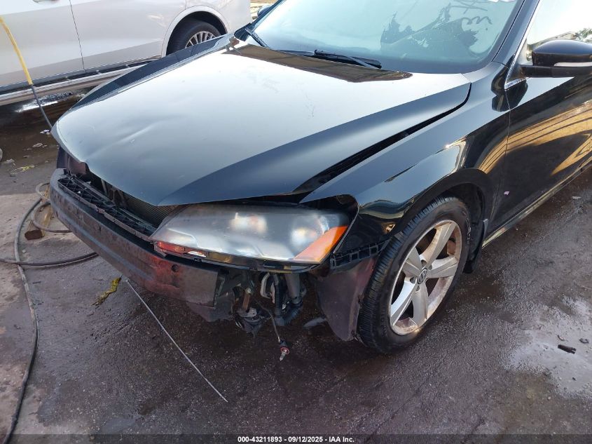 2015 Volkswagen Passat 1.8T Limited Edition VIN: 1VWAT7A35FC084351 Lot: 43211893