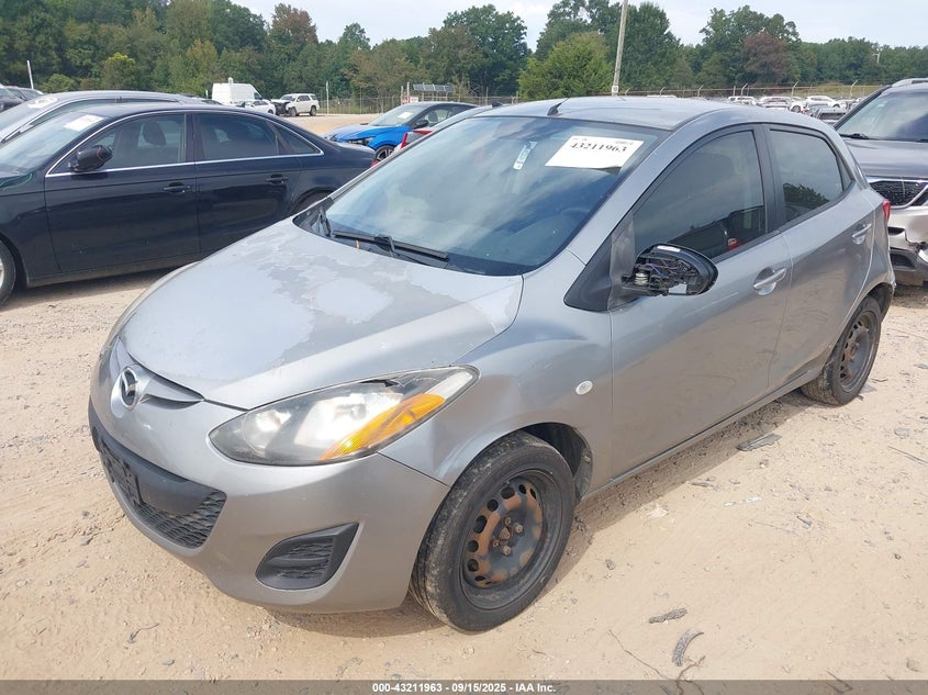 Vin: jm1de1kz3d0169665, lot: 43706456, mazda mazda2 sport 20132