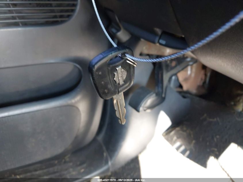 2001 Ford F-150 Harley-Davidson Edition/King Ranch Edition/Lariat/Xlt VIN: 1FTRW07L51KA21597 Lot: 43211978