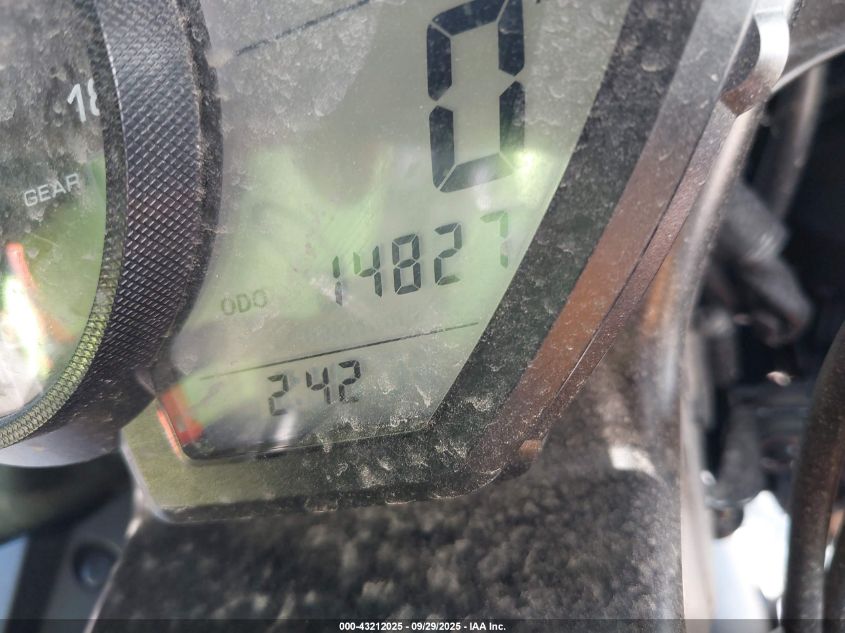 2017 Yamaha Yzfr6 VIN: JYARJ28E1HA000767 Lot: 43212025