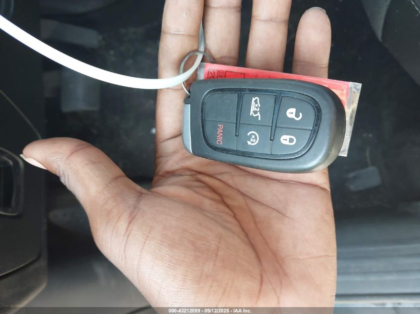 2014 Jeep Cherokee Latitude VIN: 1C4PJLCS1EW139262 Lot: 43212059