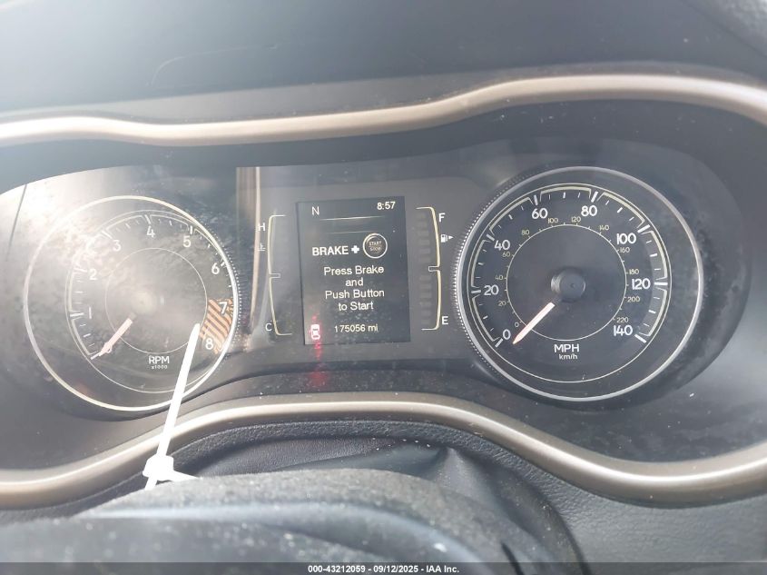 2014 Jeep Cherokee Latitude VIN: 1C4PJLCS1EW139262 Lot: 43212059