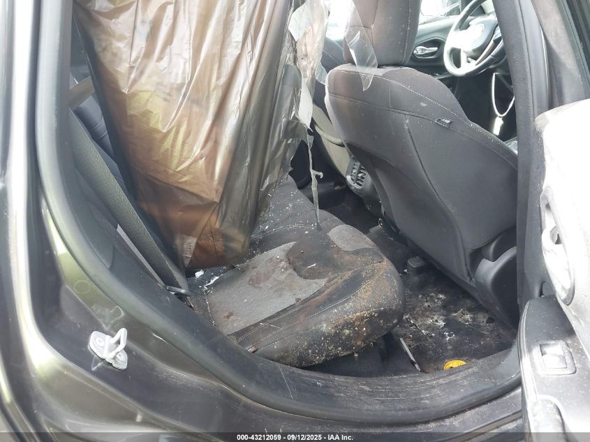 2014 Jeep Cherokee Latitude VIN: 1C4PJLCS1EW139262 Lot: 43212059