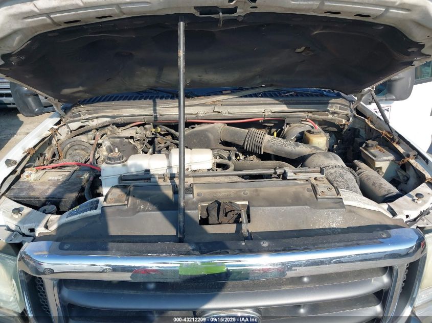 2002 Ford F-350 Xl/Xlt VIN: 1FDWF36L52EC82181 Lot: 43212209