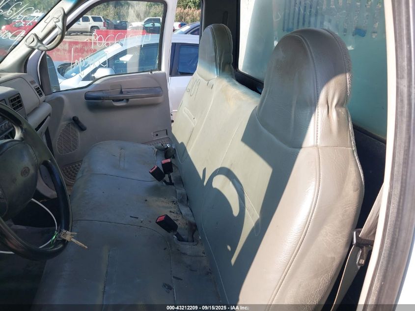 2002 Ford F-350 Xl/Xlt VIN: 1FDWF36L52EC82181 Lot: 43212209