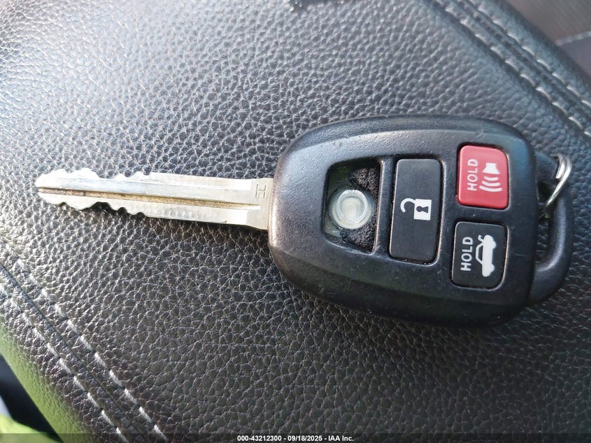 2014 Toyota Corolla S Plus VIN: 2T1BURHE7EC177773 Lot: 43212300