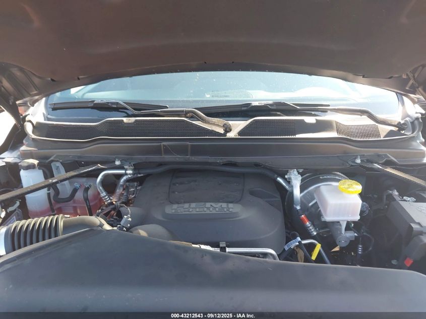 2025 Ram 2500 Tradesman 4X4 6'4 Box VIN: 3C6UR5CJ0SG568957 Lot: 43212543