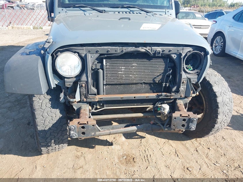 2014 JEEP WRANGLER UNLIMITED SPORT - 1C4BJWDG8EL218600