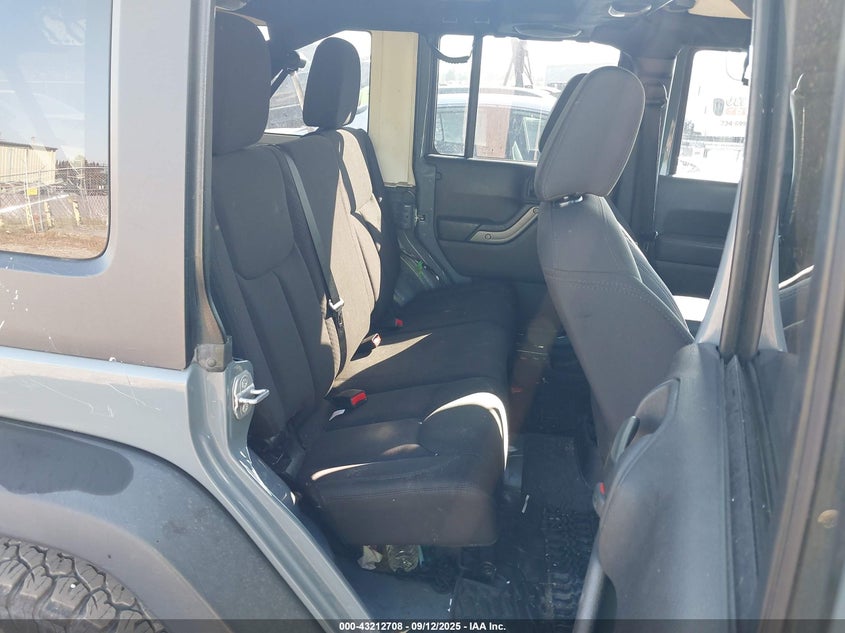 2014 JEEP WRANGLER UNLIMITED SPORT - 1C4BJWDG8EL218600