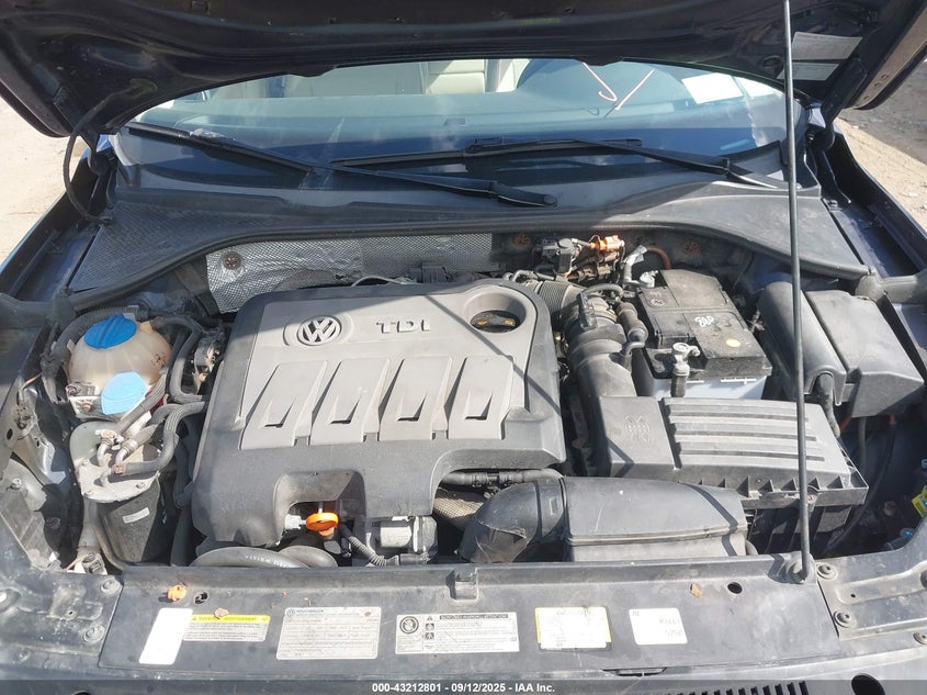 2013 VOLKSWAGEN PASSAT 2.0L TDI SE 1VWBN7A31DC067929