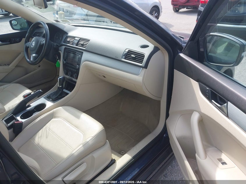 2013 VOLKSWAGEN PASSAT 2.0L TDI SE 1VWBN7A31DC067929