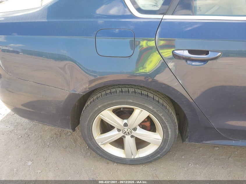 2013 VOLKSWAGEN PASSAT 2.0L TDI SE 1VWBN7A31DC067929