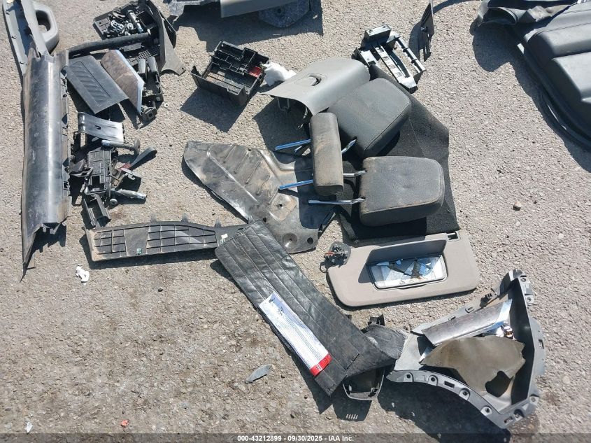 2022 GMC Sierra 2500Hd 4Wd Standard Bed Denali VIN: 1GT49REY8NF227483 Lot: 43212899