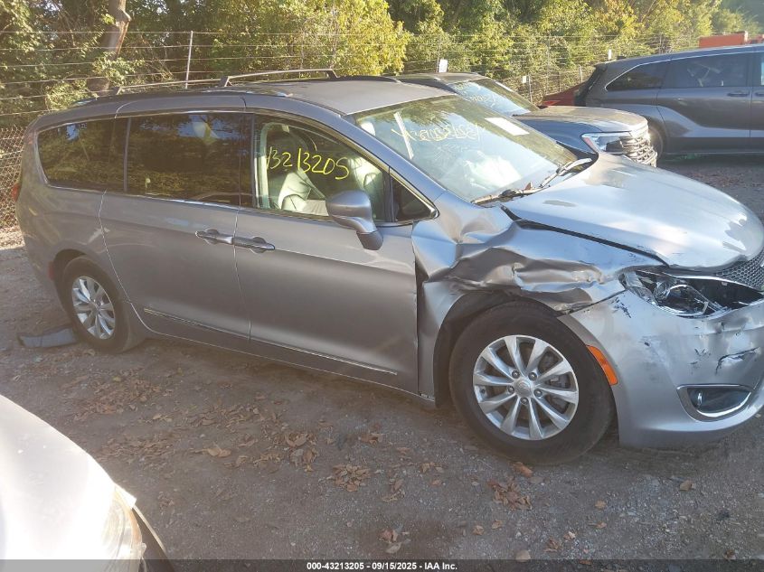 2019 Chrysler Pacifica Touring L VIN: 2C4RC1BG0KR539368 Lot: 43213205