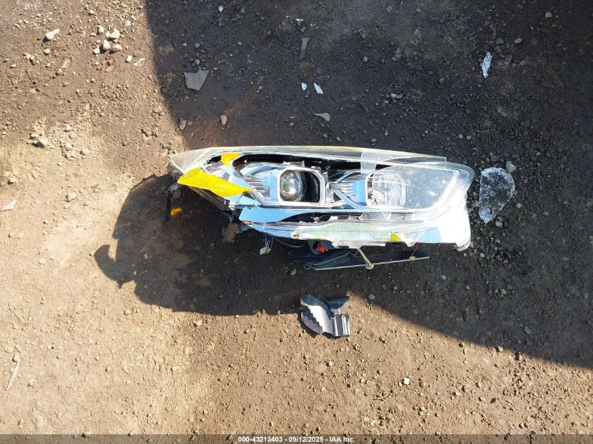 2018 Ford Escape Titanium VIN: 1FMCU0J91JUA20004 Lot: 43213403