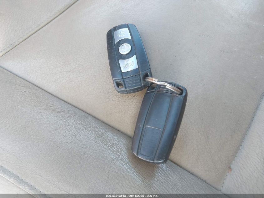 2006 BMW 325Xi VIN: WBAVD13556KV05677 Lot: 43213413