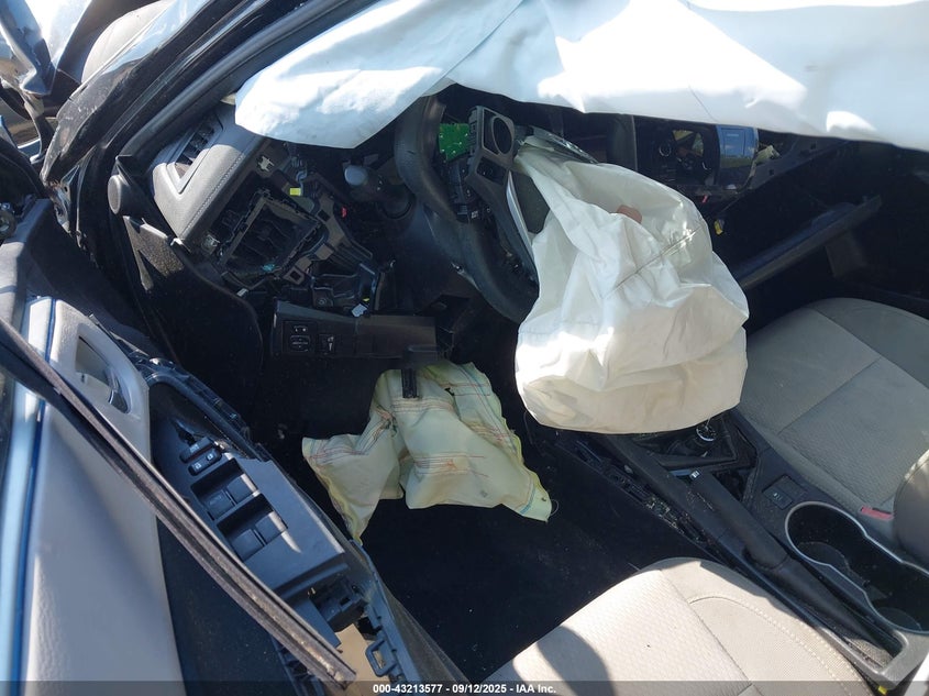 2015 Toyota Corolla Le VIN: 2T1BURHE8FC274823 Lot: 43213577