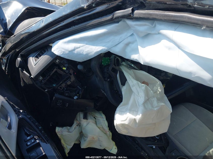 2015 Toyota Corolla Le VIN: 2T1BURHE8FC274823 Lot: 43213577