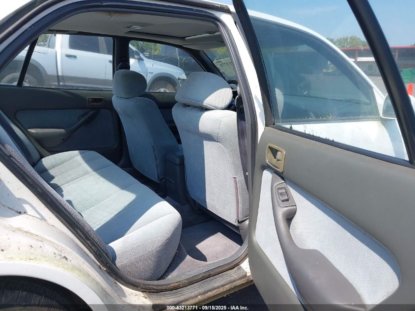 1994 Toyota Camry Le VIN: 4T1GK12E7RU853259 Lot: 43213771