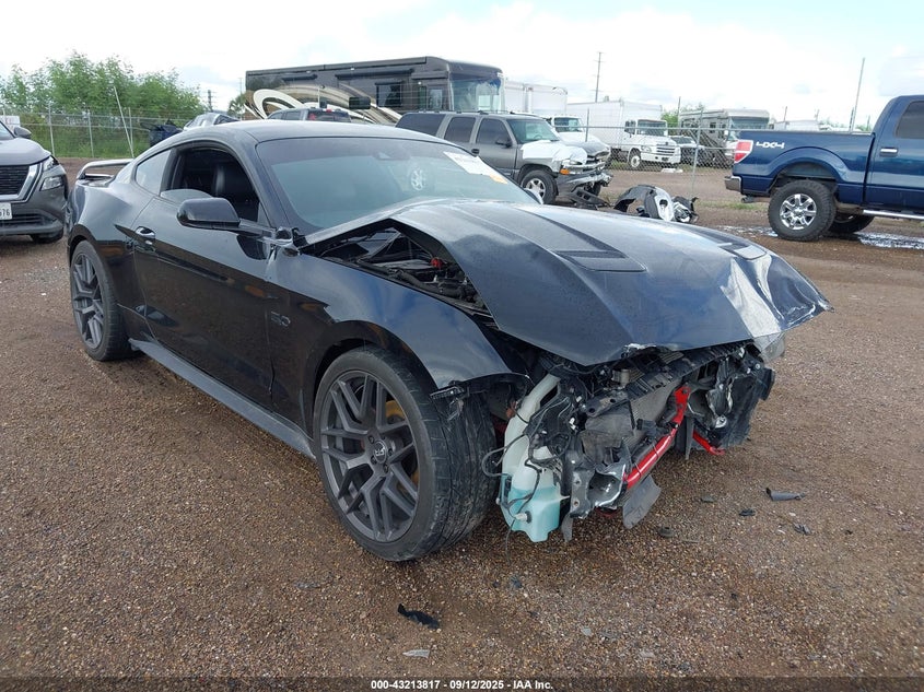 FORD MUSTANG GT PREMIUM