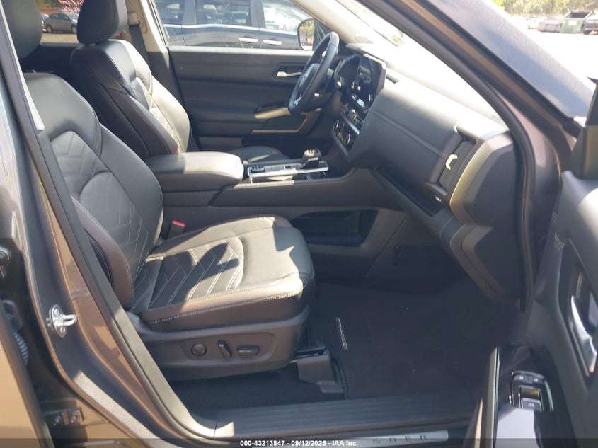 5N1DR3DK8RC299037 2024 NISSAN PATHFINDER photo no. 5