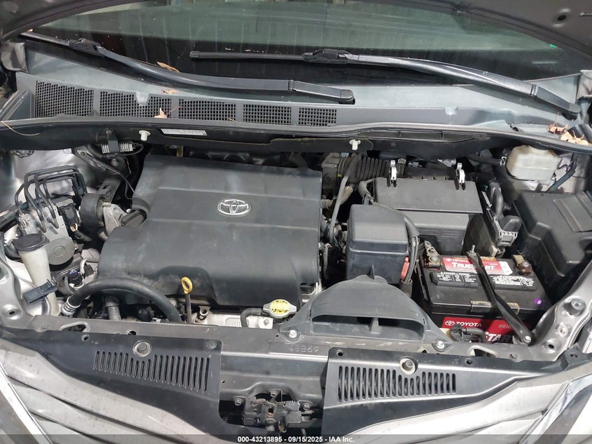 2011 Toyota Sienna Xle V6 VIN: 5TDYK3DC5BS116507 Lot: 43213895