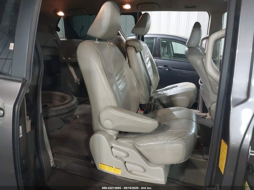 2011 Toyota Sienna Xle V6 VIN: 5TDYK3DC5BS116507 Lot: 43213895