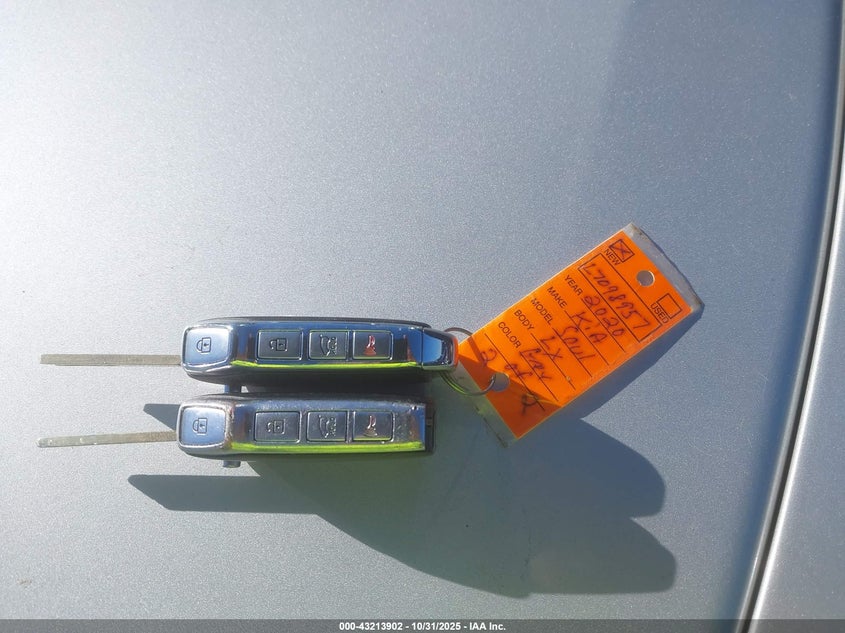 KNDJ23AU7L7098957 2020 KIA SOUL photo no. 11