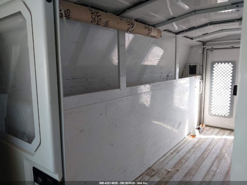 2017 Chevrolet Express Cutaway Work Van VIN: 1GB0GRFG3H1116565 Lot: 43214029