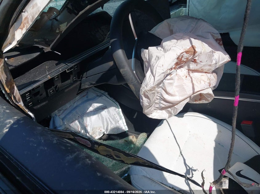 2023 Tesla Model X Plaid Tri Motor All-Wheel Drive VIN: 7SAXCBE60PF428146 Lot: 43214084