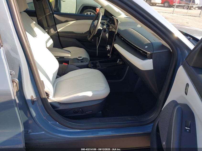 2024 FORD MUSTANG MACH-E PREMIUM - 3FMTK3R79RMA30905