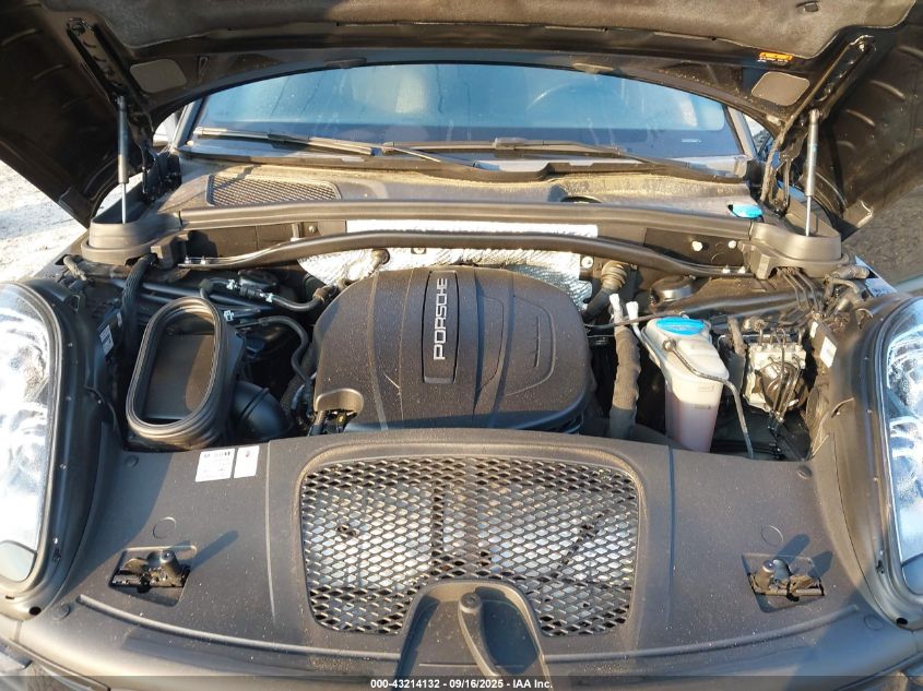 2018 Porsche Macan Sport Edition VIN: WP1AA2A54JLB09390 Lot: 43214132