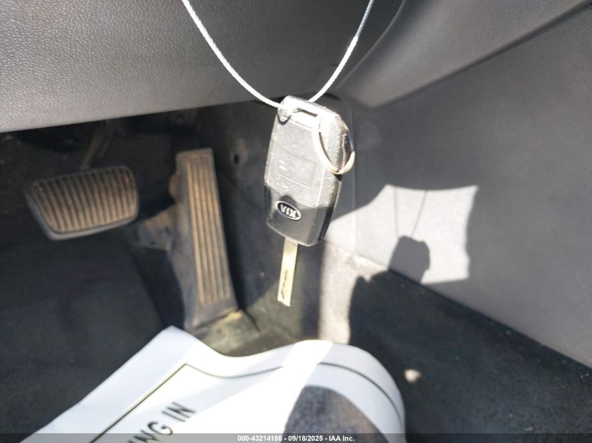 2018 Kia Optima Lx VIN: 5XXGT4L32JG261469 Lot: 43214186