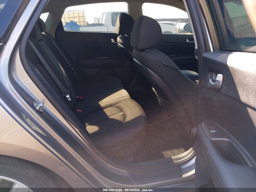 2018 Kia Optima Lx VIN: 5XXGT4L32JG261469 Lot: 43214186