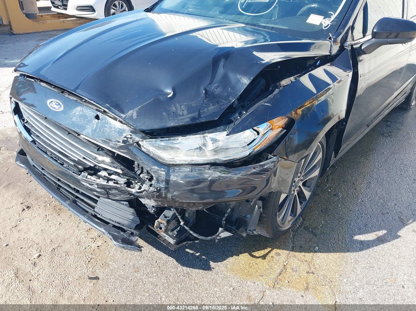 2019 FORD FUSION SE - 3FA6P0T99KR252936