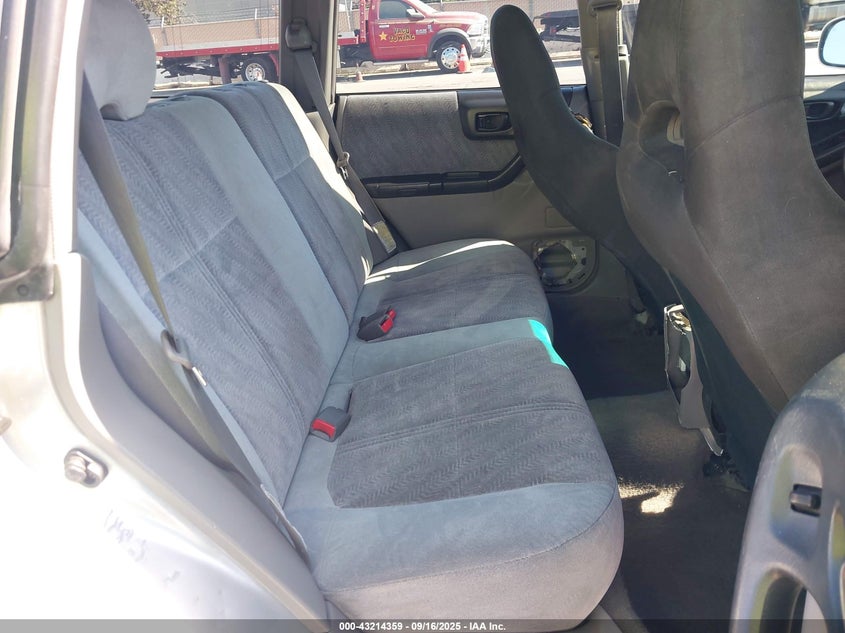 2002 Subaru Forester S VIN: JF1SF65642H705305 Lot: 43214359